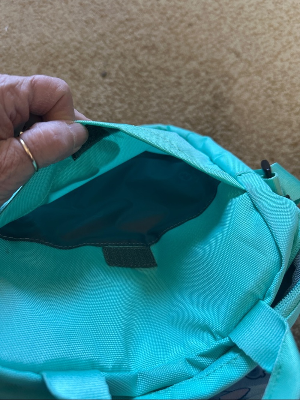 Merrell light green massager cross body several pockets purse - Picture 6 of 7